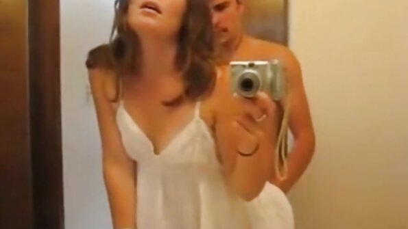 Миниатюрната блондинка с перфектно тяло иска да язди секс уеб камери огромен петел